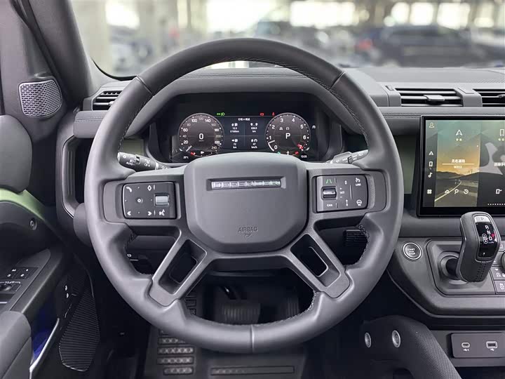 Land Rover Defender — фото 15