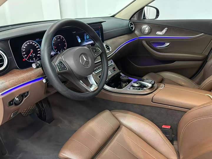 Mercedes-Benz E-Class 2018 E 200 L 4 MATIC — фото 4