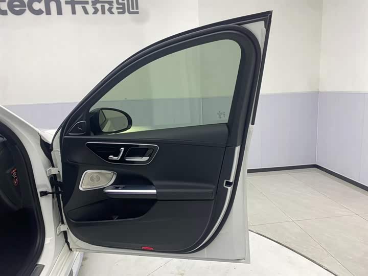 Mercedes-Benz C-Class 2022 C 260 L — фото 25