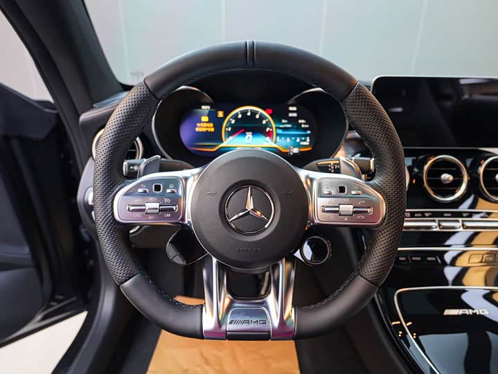 Mercedes-Benz C-Class 2021 AMG C 63 — фото 10