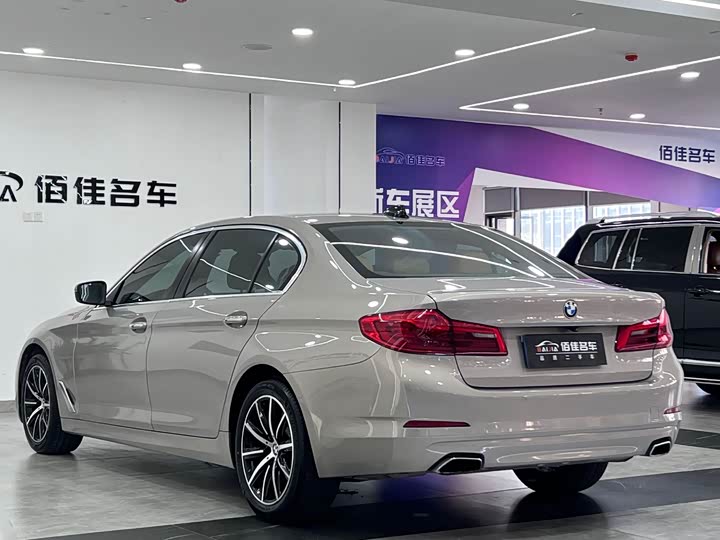BMW 5-Series 2018 528 Li — фото 7