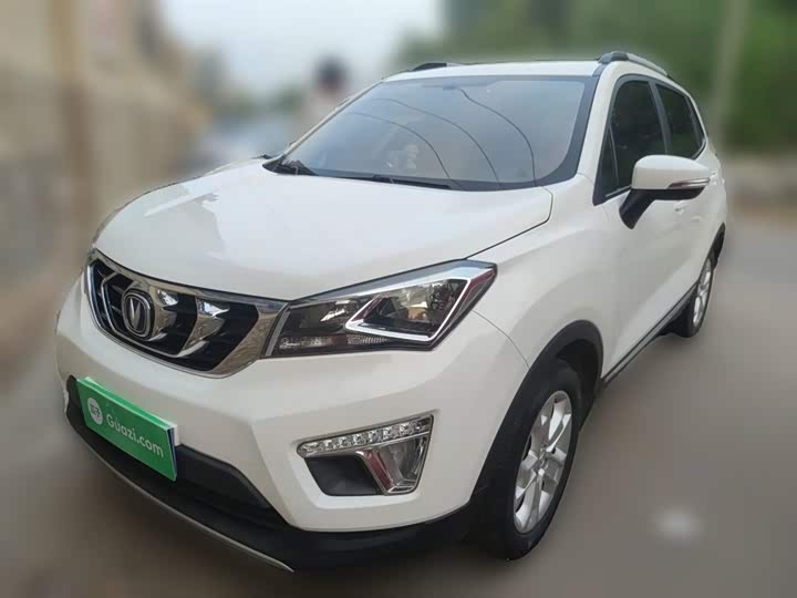 Changan CS15 2016 1.5 L MT — фото 1