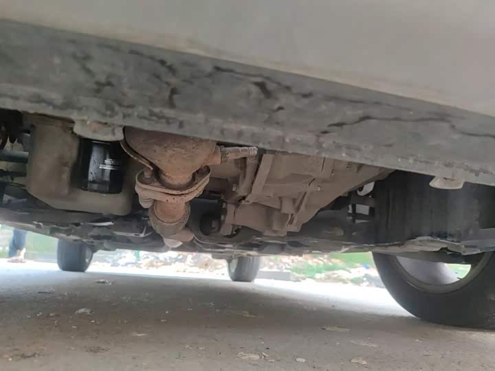 Changan CS15 2016 1.5 L MT — фото 22