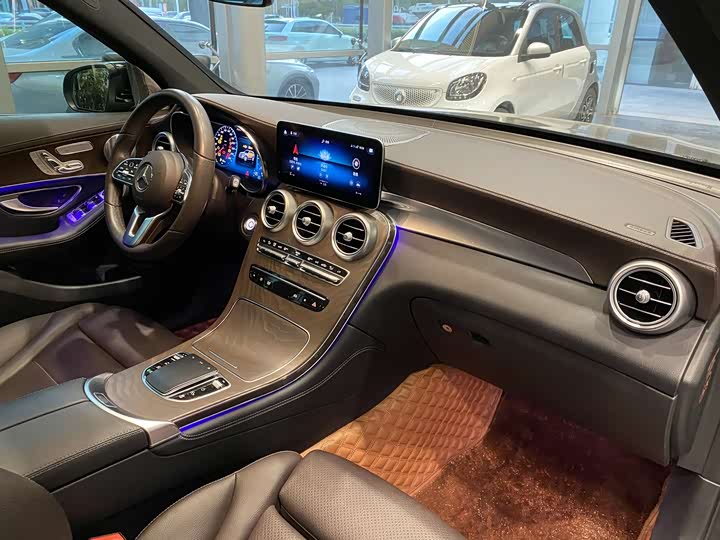 Mercedes-Benz GLC 2020 GLC 260 L 4 MATIC Luxury — фото 13