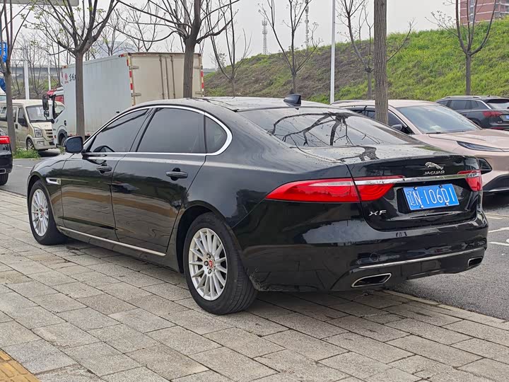Jaguar XFL 2017 XFL 2.0 T 200 PS — фото 9