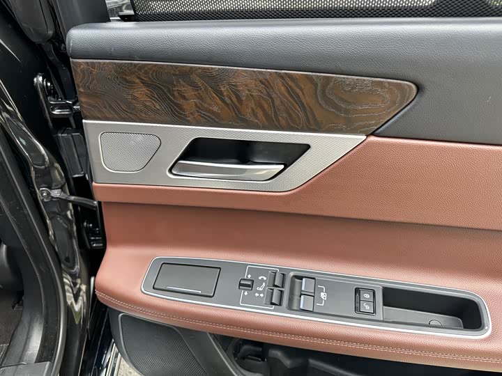 Jaguar XFL 2018 XFL 2.0 T 250 PS — фото 27