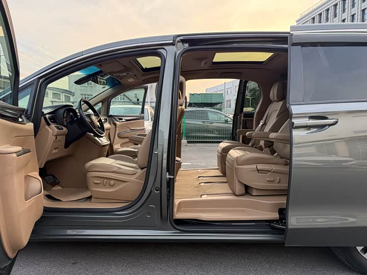 Buick GL8 ES 28T люкс V — фото 14