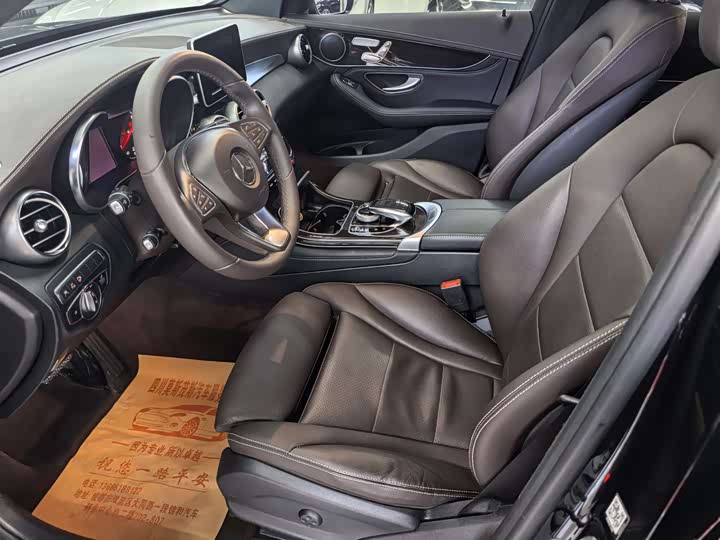 Mercedes-Benz GLC 2018 GLC 260 4 MATIC Luxury — фото 4