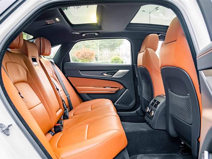 Jaguar XFL 2024 2.0 T P 300 4 WD — фото 22