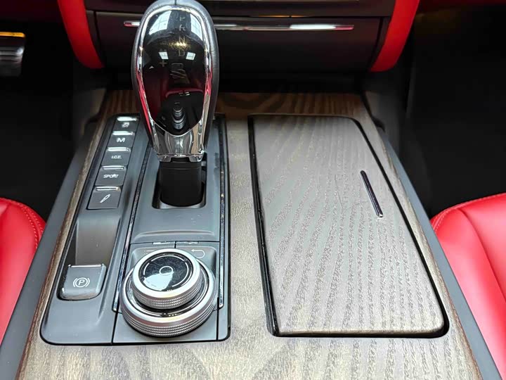 Maserati Quattroporte — фото 12