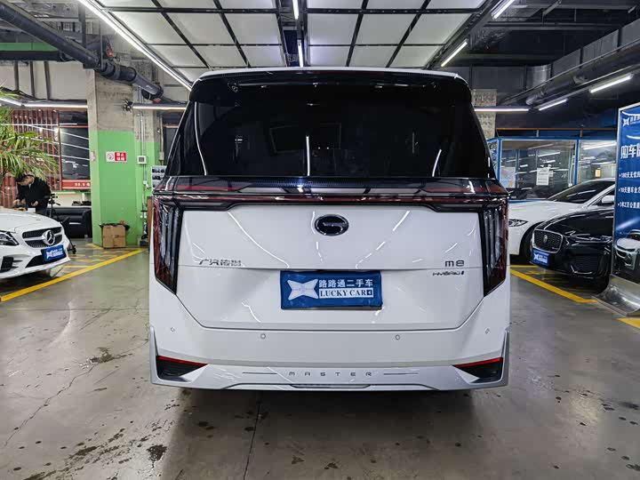 Trumpchi M8 2025 Hybrid — фото 5