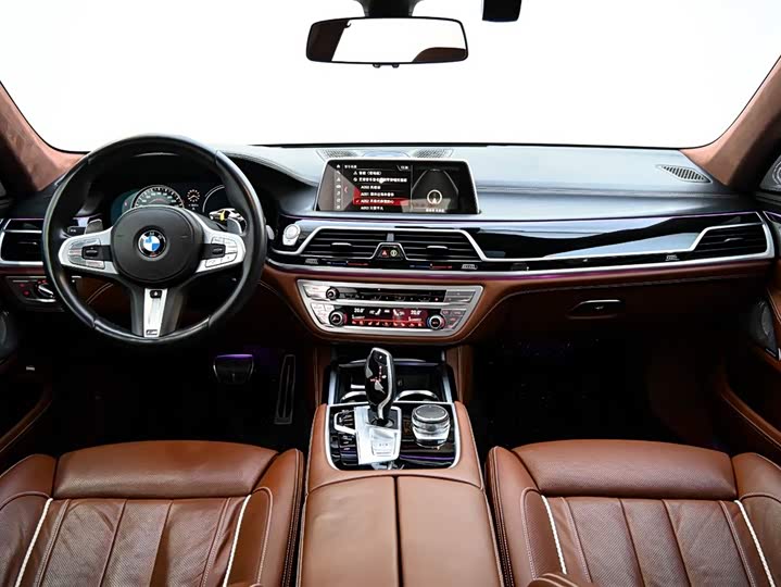 BMW 7-Series 2018 740 Li x Drive M — фото 17
