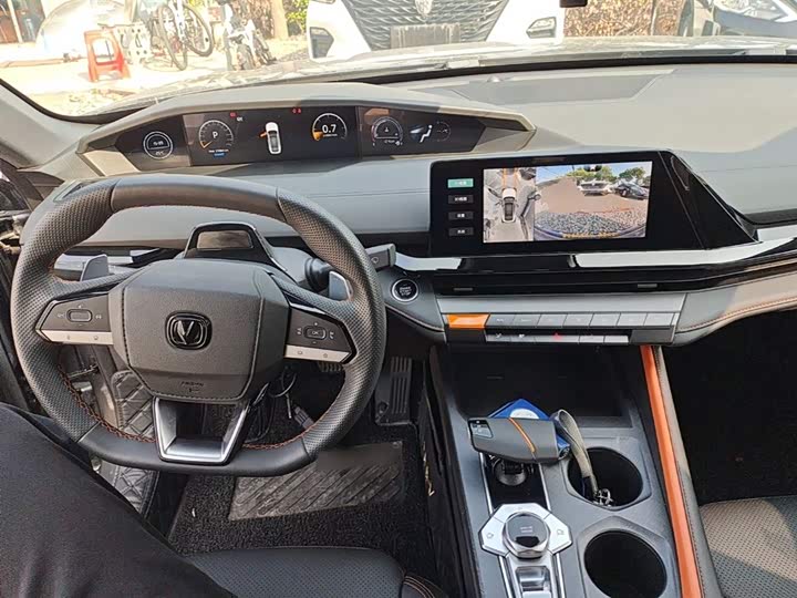 Changan UNI-V 2022 1.5 T Premium — фото 10