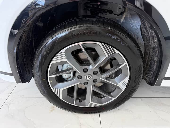 Changan CS75 PLUS 2025 1.5 T — фото 21