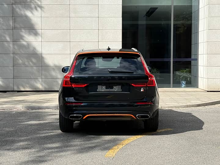 Volvo XC60 2019 T 5 4 WD VI — фото 17