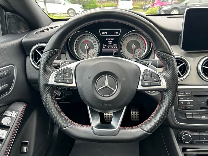 Mercedes-Benz CLA — фото 14