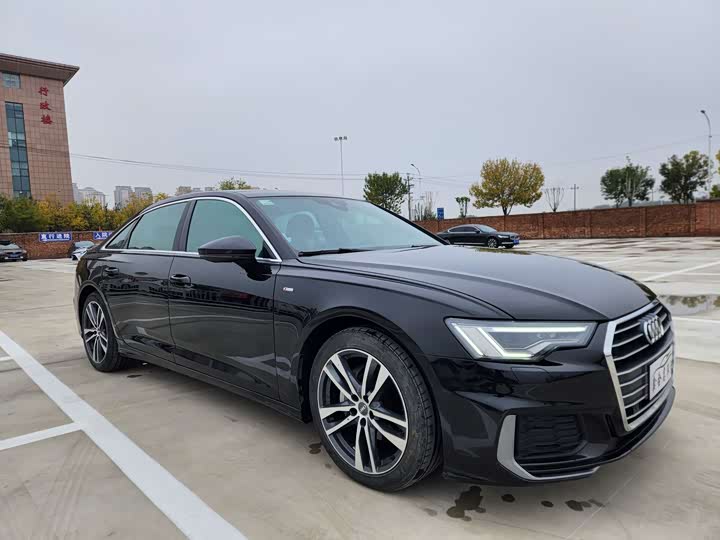 Audi A6L 2019 40 TFSI — фото 3