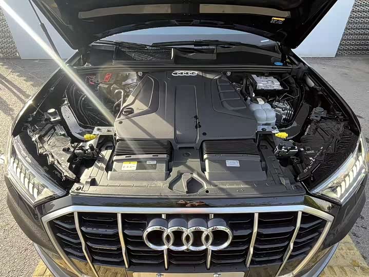 Audi Q7 2023 45 TFSI quattro S line Sport — фото 11