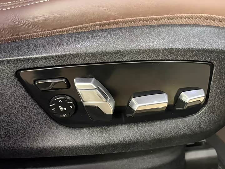 BMW 6-Series 2018 640i x Drive M — фото 21