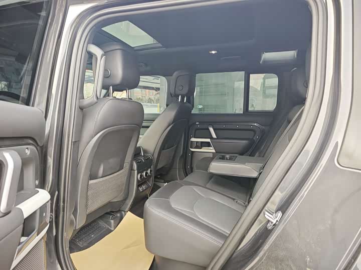Land Rover Defender — фото 10