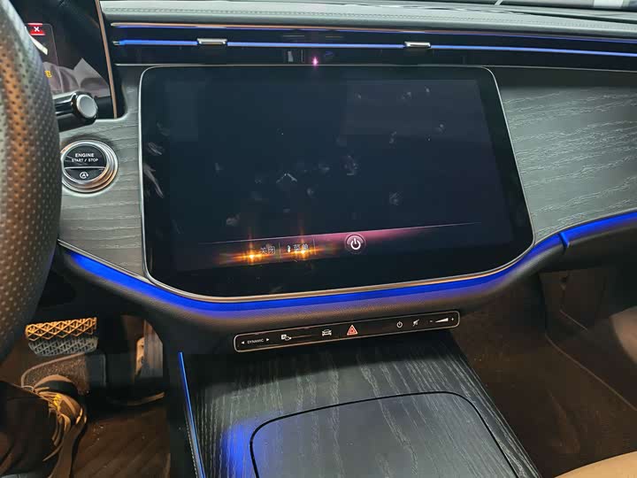 Mercedes-Benz E-Class 2024 E 300 L — фото 8