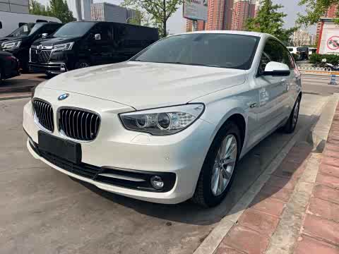 BMW 5-Series 2014 528i Leading — фото 15