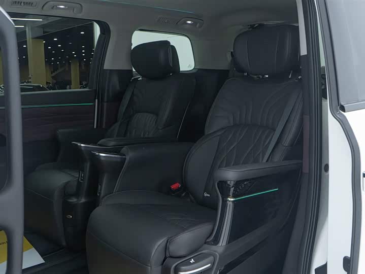 Trumpchi M8 2024 Hybrid — фото 21