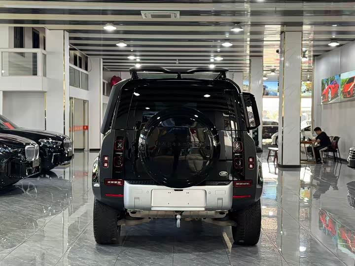 Land Rover Defender — фото 13