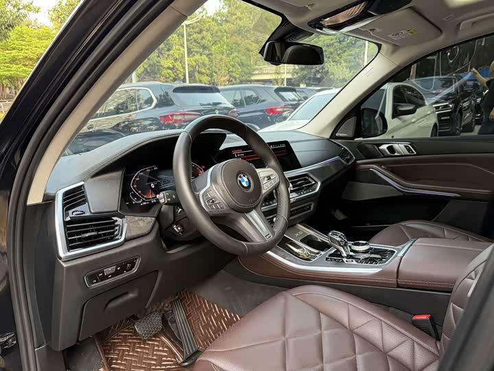 BMW X5 — фото 17