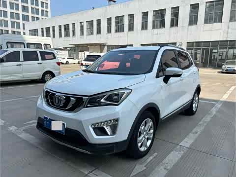Changan CS15 2016 1.5 L MT — фото 13