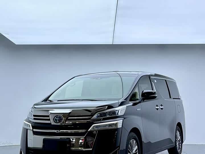 Toyota Vellfire — фото 1