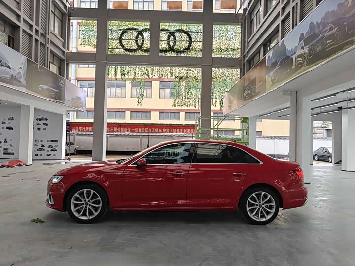 Audi A4L 2019 40 TFSI VI — фото 2