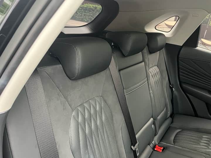 Hongqi HS5 2023 2.0 T Pro — фото 25