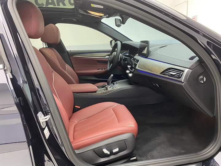 BMW 5-Series 2022 530 Li Leading M — фото 18