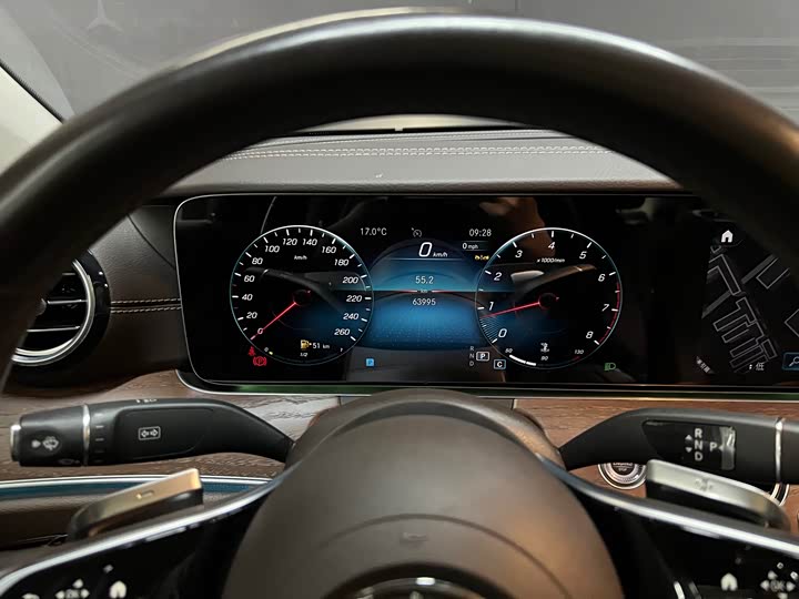 Mercedes-Benz E-Class 2023 E 260 L — фото 18