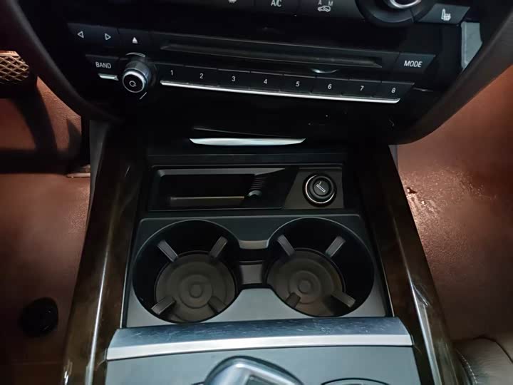 BMW X5 2015 x Drive 28i — фото 11