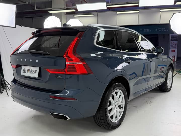 Volvo XC60 2019 T 5 4 WD VI — фото 25