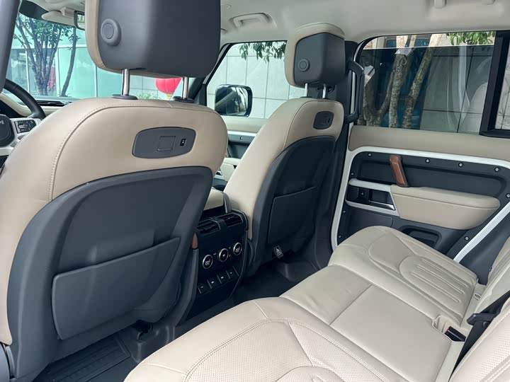 Land Rover Defender — фото 14