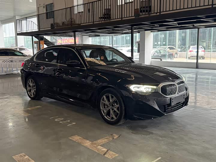 BMW i3 2022 e Drive 35 L — фото 3