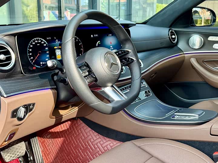 Mercedes-Benz E-Class 2021 E 300 L Premium — фото 18