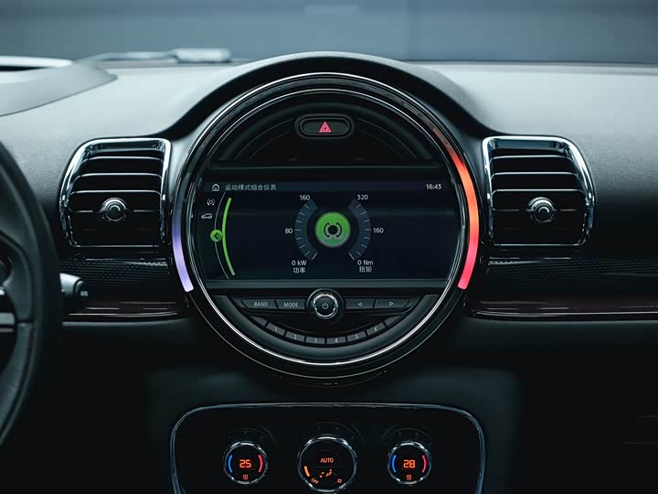 MINI Clubman — фото 19