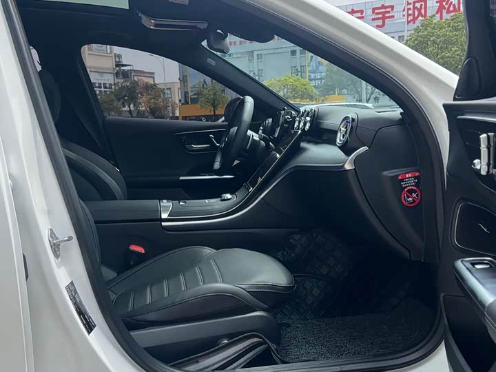 Mercedes-Benz C-Class 2023 C 260 L — фото 12