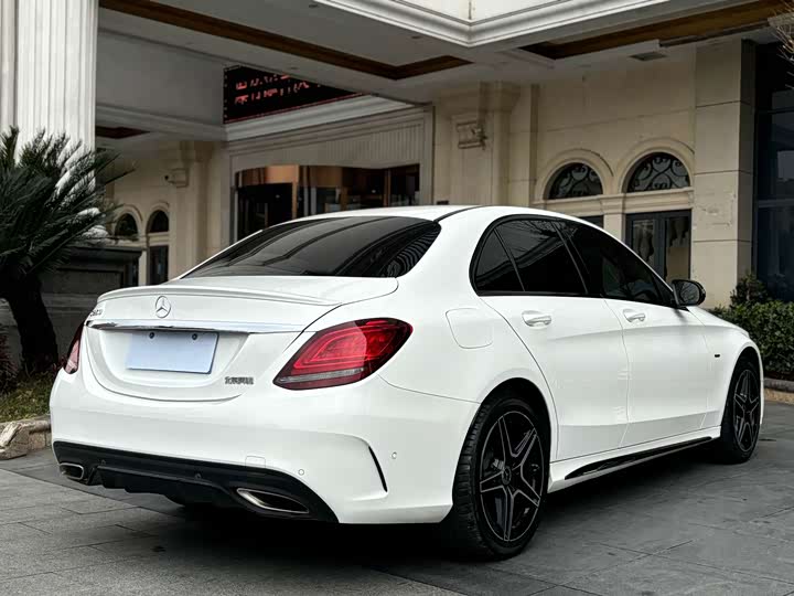 Mercedes-Benz C-Class — фото 14