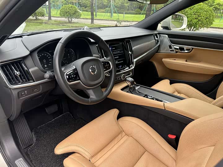 Volvo V90 2019 Cross Country T 5 AWD VI — фото 5