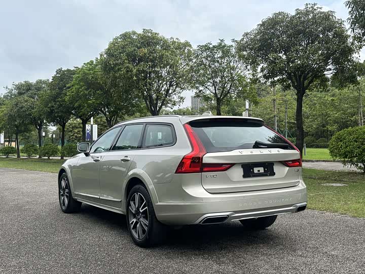 Volvo V90 2019 Cross Country T 5 AWD VI — фото 20