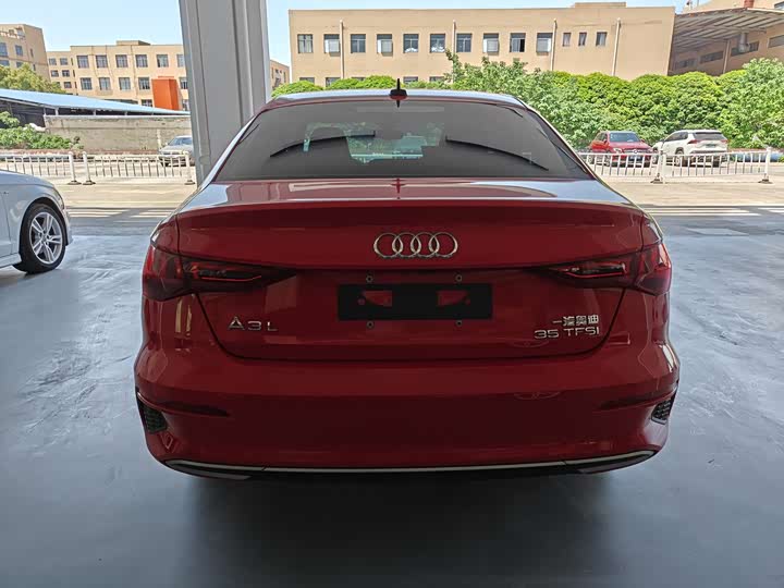 Audi A3 2021 A 3 L Limousine 35 TFSI — фото 5