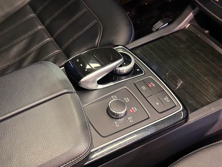 Mercedes-Benz GLS 2018 GLS 450 — фото 22