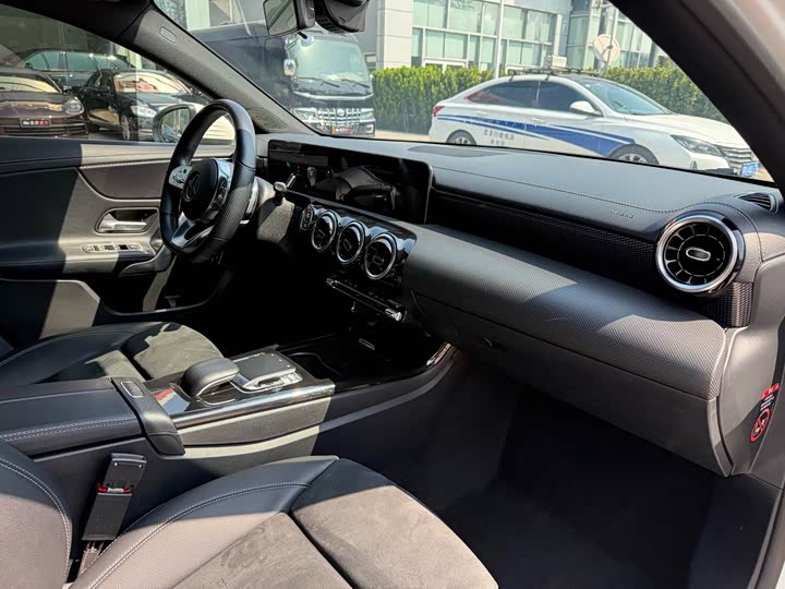 Mercedes-Benz A-Class 2019 A 200 L — фото 16
