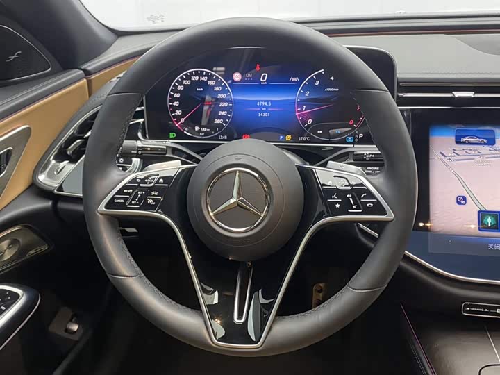 Mercedes-Benz E-Class 2024 E 300 L Luxury — фото 14