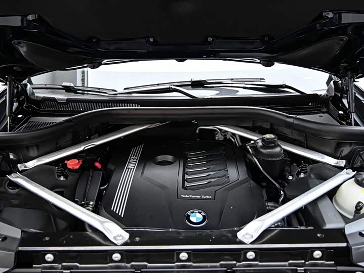 BMW X7 2022 x Drive 40i M — фото 37